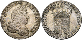 FRANCE, Royaume, Louis XIV (1643-1715), AR demi-écu de Flandre, 1687 L couronné, Lille. D/ B. dr. à d., coiffé d'une longue perruque au bas de laquell...