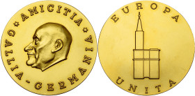 FRANCE, AV médaille en or, s.d. (1958). Europe unie - Amitié franco-allemande. D/ T. de Robert Schuman à g. R/ Coupe stylisée de la cathédrale de Stra...