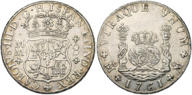 MEXIQUE, Charles III (1759-1788), AR 8 reales, 1761 MM, Mexico. D/ Ecu couronné. R/ Deux globes couronnés entre les colonnes d'Hercule. Grove 1215; A....