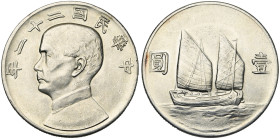 CHINA, Republic (1912-1949), AR 1 dollar, year 22 (1933). Sun Yat-sen Memorial. Kann 624. Slightly cleaned.

Extremely Fine / Extremely Fine