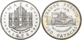 MACAO, Portuguese colony (1887-1999), AR 100 patacas, 1978. 25th anniversary of Grand Prix. Mintage 610 pcs. K.M. 10. In case Pobjoy Mint.

Proof / ...