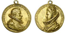 PAYS-BAS MERIDIONAUX, AR doré médaille, s.d. (1599), Conrad Bloc. Mariage de l'archiduc Albert et de l'infante Isabelle à Valence. D/ B. cuir. de l'ar...