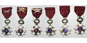 BELGIQUE, Ordre de la Couronne, lot de 3 étoiles de chevalier: une avec les glaives croisés pour vétérans 1914-1918 sur le ruban, une similaire mais a...