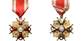 RUSSIE, Ordre de Saint-Stanislas, croix de 3e classe en or (43 mm), modèle 1856-1917. Au revers, poinçons du fournisseur de la cour Albert Keibel (188...
