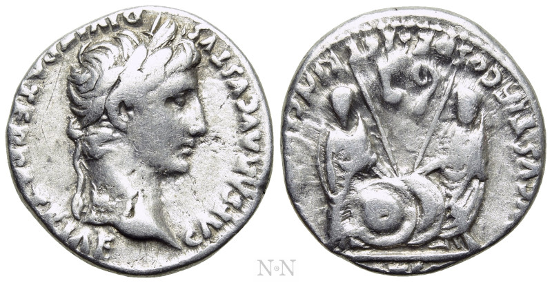 AUGUSTUS (27 BC-14 AD). Denarius. Lugdunum. 

Obv: CAESAR AVGVSTVS DIVI F PATE...