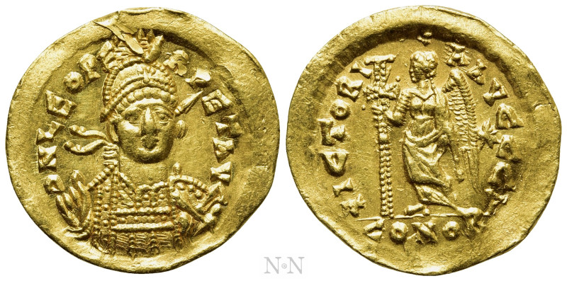 LEO I (457-474). GOLD Solidus. Constantinople. 

Obv: D N LEO PERPET AVG. 
He...