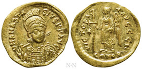ANASTASIUS I (491-518). GOLD Solidus. Constantinople