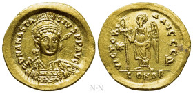 ANASTASIUS I (491-518). GOLD Solidus. Constantinople
