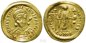 JUSTINIAN I (527-565). GOLD Solidus. Constantinople