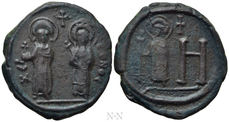 JUSTIN II, with SOPHIA (565-578). Follis or 8 Pentanummia. Cherson. 

Obv: XЄP...