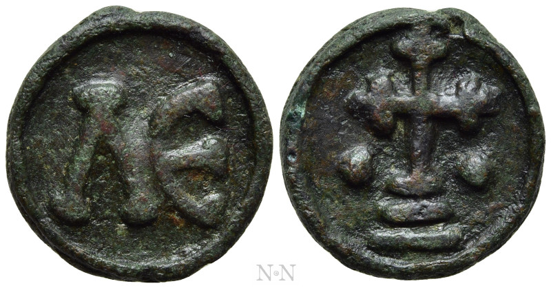 LEO VI the WISE (886-912). Ae. Cherson. 

Obv: Large ΛЄ.
Rev: Cross crosslet ...