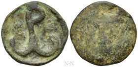 CONSTANTINE VII PORPHYROGENITUS, with ROMANUS I (913-959). Ae. Cherson