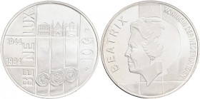 10 Gulden 1994 BEATRIX BE-NE-LUX Treaty 50th Anniversary, Utrecht
KM#216 Ag.800 15g 33mm mint Utrecht , mintmaster CH. van Draanen
UNC-