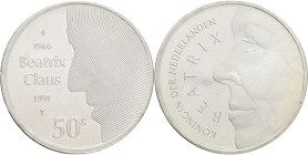 50 Gulden 1991 25th Ann. Wedding of Beatrix and Claus 
KM#215 Ag.925 25g 38mm mint Utrecht
UNC-