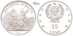 ALBANIEN SOZIALISTISCHE VOLKSREPUBLIK, 1944-1990.
 25 Leke 1968 Schwertertanz. Auflage: 8.540 Exemplare. KM 52.1. 83.33 g. Polierte Platte