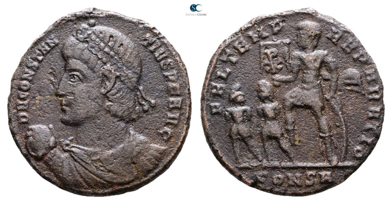 Constantius II AD 347-361. Constantinople
Follis Æ

21 mm, 4,68 g



Very...