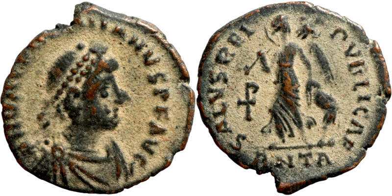 Valentinian II (375-392) Follis. Obv: DN VALENTINIANVS PF AVG, pearl diademed, d...