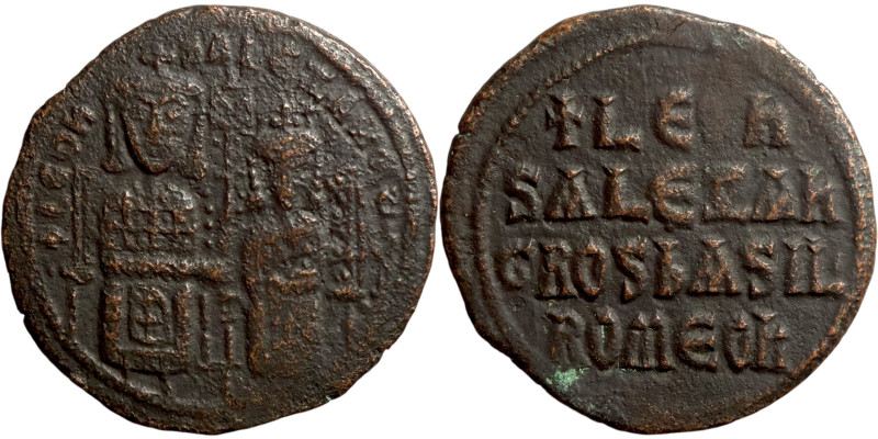 Leo VI Wise(866-912) Follis. Obverse: + LЄ]OҺ S ALЄXAҺδROS, crowned figures of A...