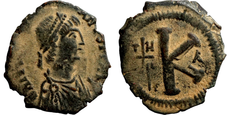 Justinian I (527-565). Half Follis.. Obverse: :D N IVSTINIANVS P P AVG, diademed...