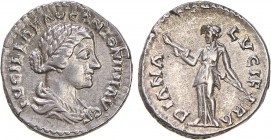 Romanas - Lucilla - Denário

Denário, DIANA LVCIFERA, RCV 5482.var (Diana à esquerda), RIC 762, RSC 14 (Roma, 164-166), 3,52g, MBC+