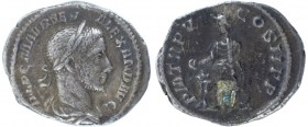Romanas - Alexandre Severo (222-235) - Denário

Denário, P M TR P V COS II P P, reverso: defeito no campo, RCV 7899, RSC 289 (Roma, 226), 2,76g, BC+...