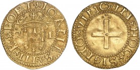 D. João III - Cruzado

Ouro - Cruzado, R-L (ponto sobre o R), 2.º tipo, 8 castelos, IOANES III R PORT/IN HOC SIGNO VINC, G.166.03/166.02, JS J3.23, ...