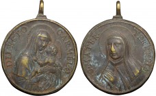 Medalha religiosa do séc. XVII:

Nossa Senhora do Carmo / Sta. Teresa de Jesus. Circular (Ø34mm), bronze, MBC.
