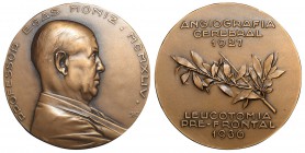 Medalha Professor Egas Moniz MCMXLIV

Bronze 1936 Angiografia Cerebral Leucotomia Pré-frontal 1936 João da Silva 70mm 176,10g BELA