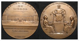 Medalha Hospital Escolar de Lisboa 27 Abril 1953

Bronze 1953 Fiel às leis…no exercício da medicina João da Silva 90mm 307,19mm Rara BELA