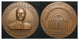 Medalha Doutor Manuel Monteiro 1879-1952

Bronze 1955 Estudos sobre Romanico Português João da Silva 90mm 323,31g Rara BELA