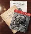 Lote (4 Livros)

Pichon, Charles e Von Matt, Léonard,Les Papes; 240pp, ilustrado, Paris, 1963 Capa dura; Schulman N.V.Jacques, Catalogue 252 - Coins...