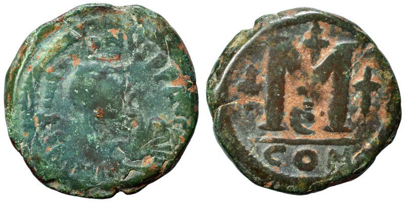 Justinian I, 527-565. Follis (bronze, 16.86 g, 30 mm), Constantinople. DN IVSTIN...