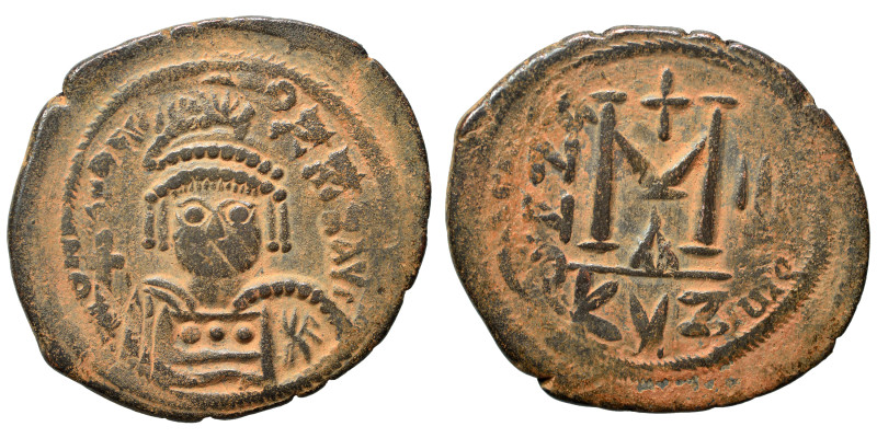 Maurice Tiberius. 582-602. Follis (bronze, 11.58 g, 35 mm), Cyzicus. Crowned and...