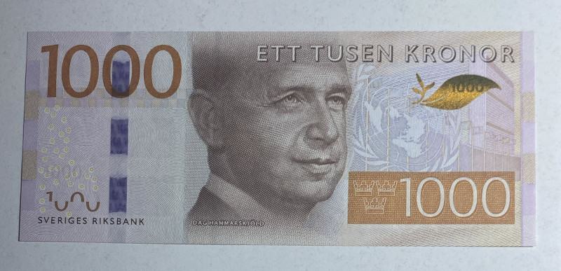 Sweden, 1.000 Kronor, 2015, UNC(-), p74

It has serial tracking number with pr...