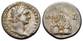 CAPPADOCIA.Caesarea.Domitian.(81-96).Didrachm.

Obv : ΑΥΤ ΚΑΙ ΔΟΜΙΤΙΑΝΟϹ ϹƐΒΑϹΤΟϹ ΓƐΡΜ.
Laureate head right.

Rev : ƐΤΟ ΙΓ.
Mount Argaeus; on su...