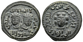 ARTUQID of MARDIN.Najim al-Din Alpi.(1152-1176).No mint & No Date.AE Dirhem. ﻣﻠﻚ ﺩﻳﺎﺭ ﺑﻜﺮ Ruler of Diyarbakir

Obv : لا اله الا الله / محمد رسول الل...