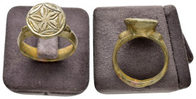 ANCIENT BYZANTINE BRONZE RING.(10th-11th century).Ae.

Condition : Good very fine

Material : Bronze.

Weight : 11.93 gr
Diameter : 23 mm