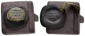 ANCIENT BYZANTINE BRONZE RING.(10th-11th century).Ae.

Condition : Good very fine

Material : Bronze.

Weight : 6.18 gr
Diameter : 20 mm