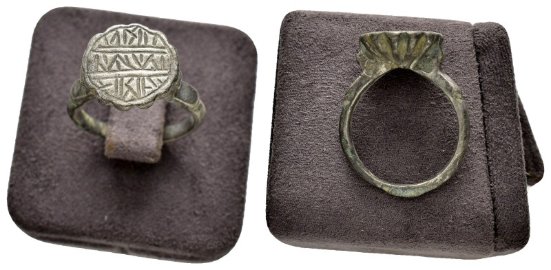 ANCIENT BYZANTINE BRONZE RING.(10th-11th century).Ae.

Condition : Good very f...