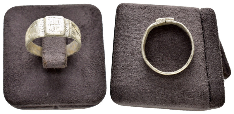 ANCIENT BYZANTINE SILVER RING.(7rd–9th centuries).Ar.

Condition : Good very f...
