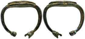 ANCIENT ROMAN BRONZE BRACELET.(1st-2nd century).Ae.

Condition : Good very fine

Material : Bronze.

Weight : 26.88 gr
Diameter : 56 mm