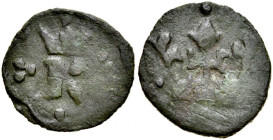 Kazimierz Wielki 1333-1370, Denar ruski, Av.: Ukoronowana litera K, z boku trzy kropki, Rv.: Korona.
