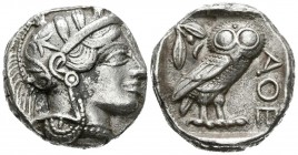 ATTICA. Athenas. Tetradracma. 454-404 a.C. A/ Cabeza de Athena a derecha con collar y casco ático con cresta y decorado con tres hojas de olivo. R/ Bú...
