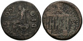 TARRACO. Dupondio. Epoca de Tiberio. 14-36 d.C. A/ Augusto sedente a izquierda portando cetro y pátera. DEO AVGVSTO. R/ Templo octástilo, alrededor AE...