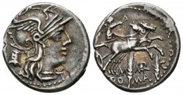 M. MARCIUS MN. F. Denario. 134 a.C. Roma. A/ Busto de Roma a derecha, delante signo de valor y detrás modio. R/ Victoria conduciendo biga a derecha, d...