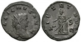 GALIENO. Antoniniano. 262 d.C. Roma. A/ Busto radiado a derecha. GALLIENVS AVG. R/ Libertas estante a izquierda portando pileus y cetro, apoyándose en...