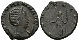SALONINA. Antoniniano. 257-258 d.C. Roma. A/ Busto radiado y drapeado sobre creciente a derecha. SALONINA AVG. R/ Juno estante a izquierda portando ce...