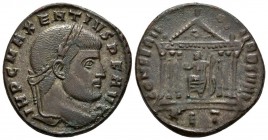 MAJENCIO. Follis. 306-312 d.C. Roma. A/ Busto laureado a derecha. IMP C MAXENTIVS P F AVG. R/ Roma sedente con globo y centro dentro de templo hexásti...