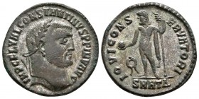 CONSTANTINO I. Follis. 312 d.C. Heráclea. A/ Busto laureado a derecha. IMP C FL VAL CONSTANTINVS P F INV AVG. R/ Júpiter a izquierda sosteniendo globo...