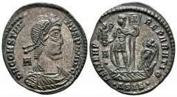 CONSTANCIO II. Maiorina. 350 d.C. Siscia. A/ Busto con diadema de perlas, drapeado y con coraza a derecha. D N CONSTANTIVS P F AVG, detrás A. R/ Emper...